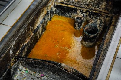 Allow Grease to be Collected and Disposed in a Safe Manner!